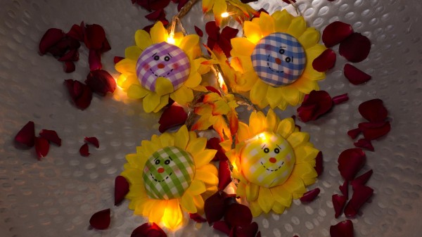 LED-Lichterkette Sonnenblümchen - Dekor